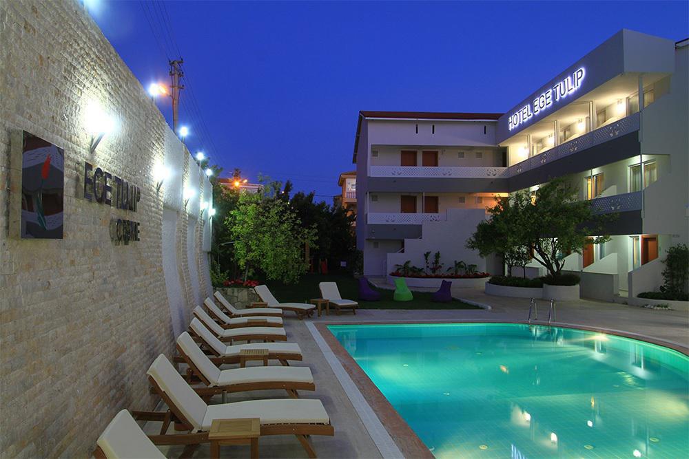 Ege Tulip Cesme Hotel Exterior photo